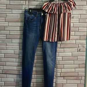 2PCS WOMENS size 3 Fashion Nova jeans with Size 4 Tank top.Juniors sizes
